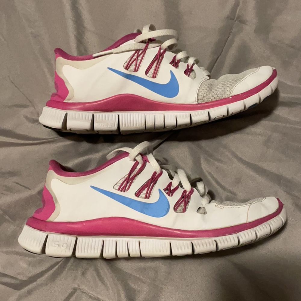 Women’s Nike Tennis Shoes